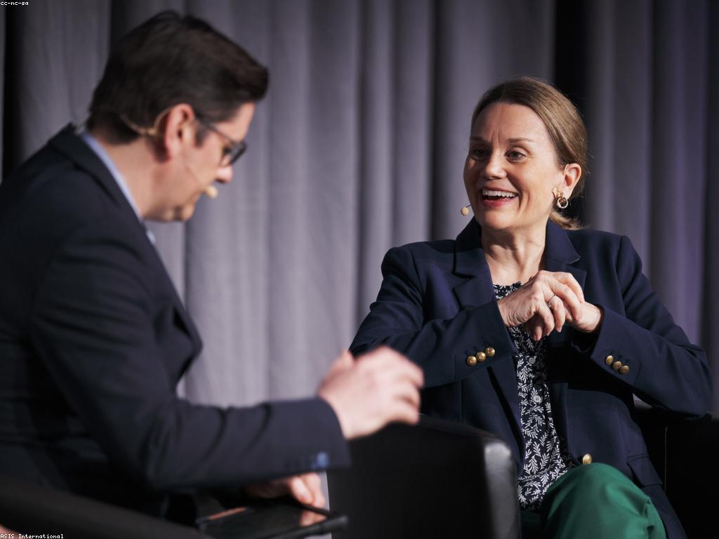 រង្វាន់ និង ប្រព័ន្ធ សុវត្ថិភាព៖ ការពិចារណា និង វិធីសាស្ត្រថ្មីៗ